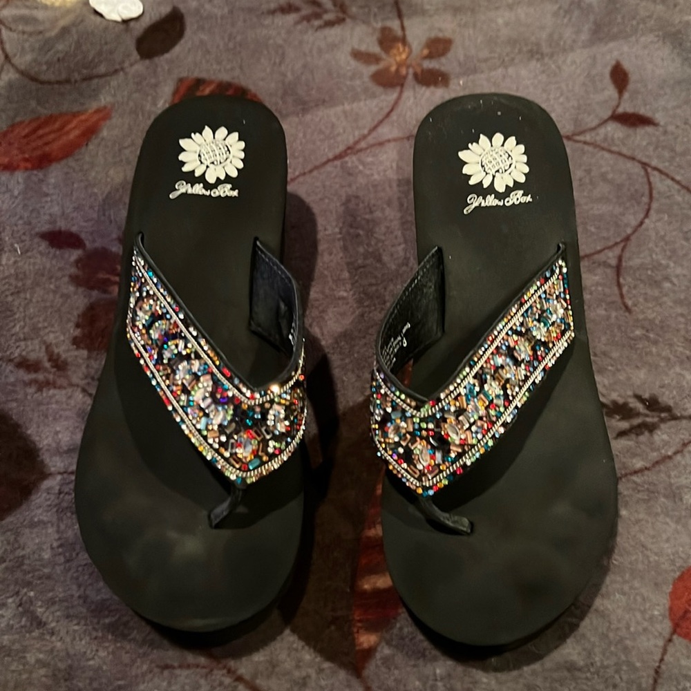 Yellow Box multic wedge sandal